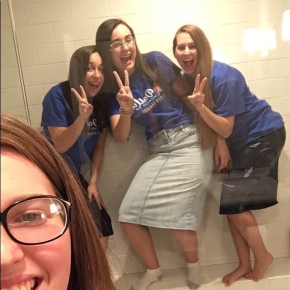 Meet your Posher, Jessica - Picture 7 of 8